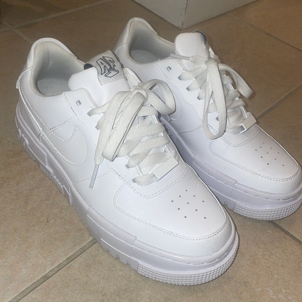 Nike Air Force 1 Pixel Women's Shoe Size 6, Gently Worn